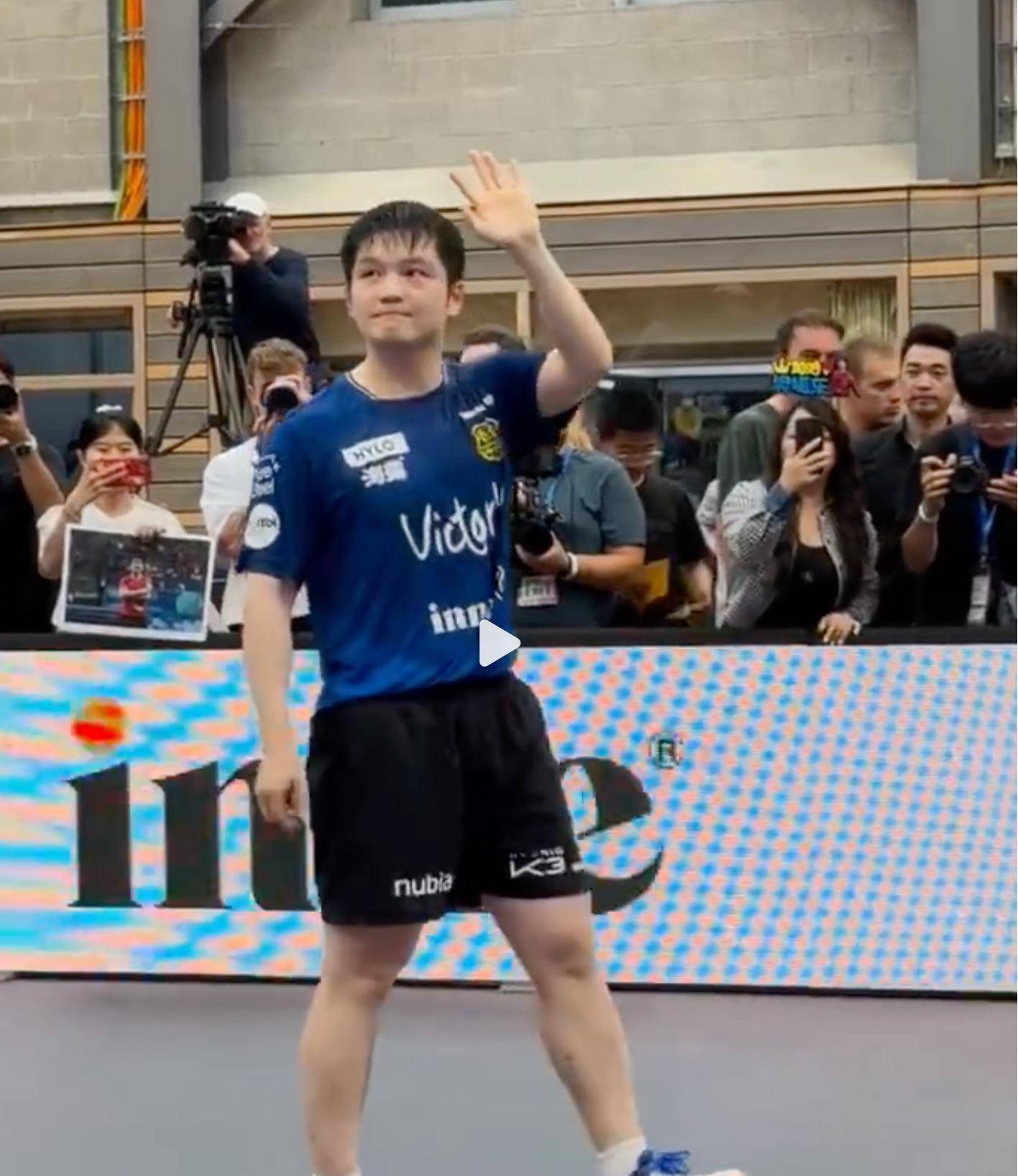 表现得同样 表现得同样